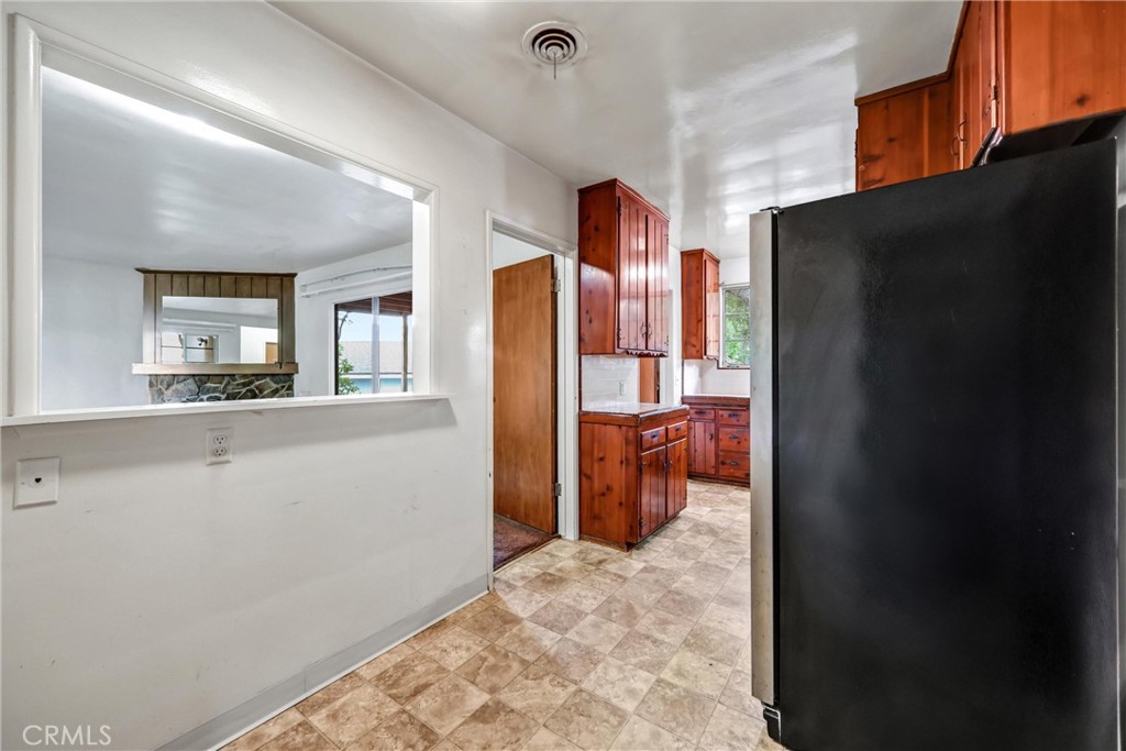 4811 Ramsdell Avenue La Crescenta, CA 91214 - Photo 10 of 28