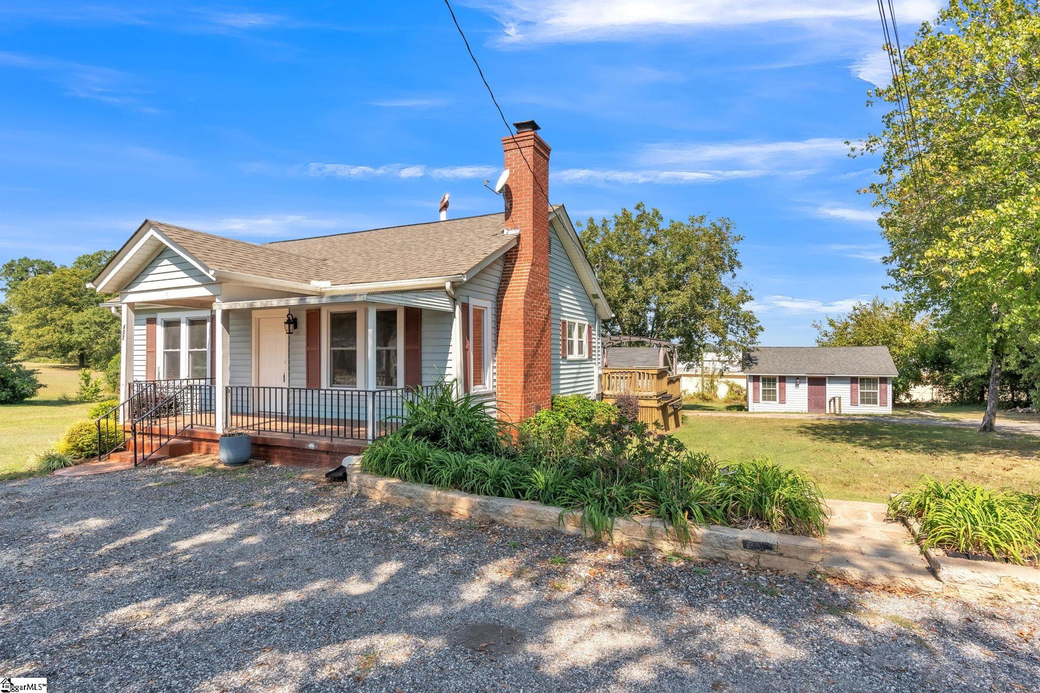 407 Hampton Road, Unit 407 Greer, SC 29651 - Photo 2 of 31