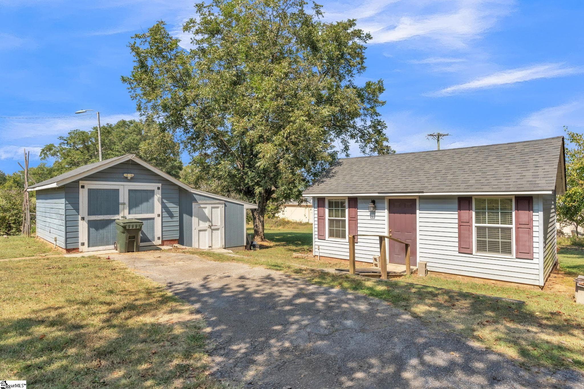 407 Hampton Road, Unit 407 Greer, SC 29651 - Photo 24 of 31