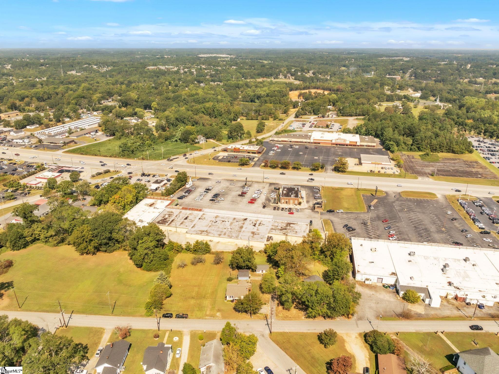 407 Hampton Road, Unit 407 Greer, SC 29651 - Photo 28 of 31