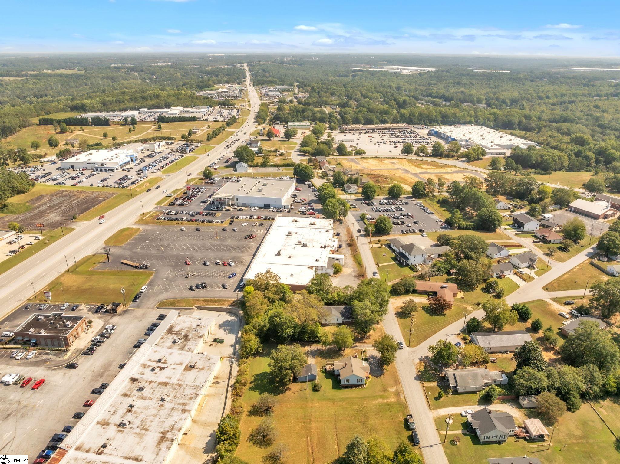 407 Hampton Road, Unit 407 Greer, SC 29651 - Photo 29 of 31