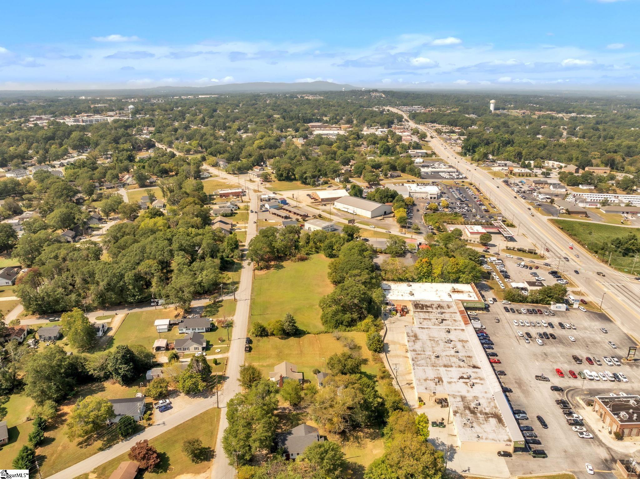 407 Hampton Road, Unit 407 Greer, SC 29651 - Photo 30 of 31