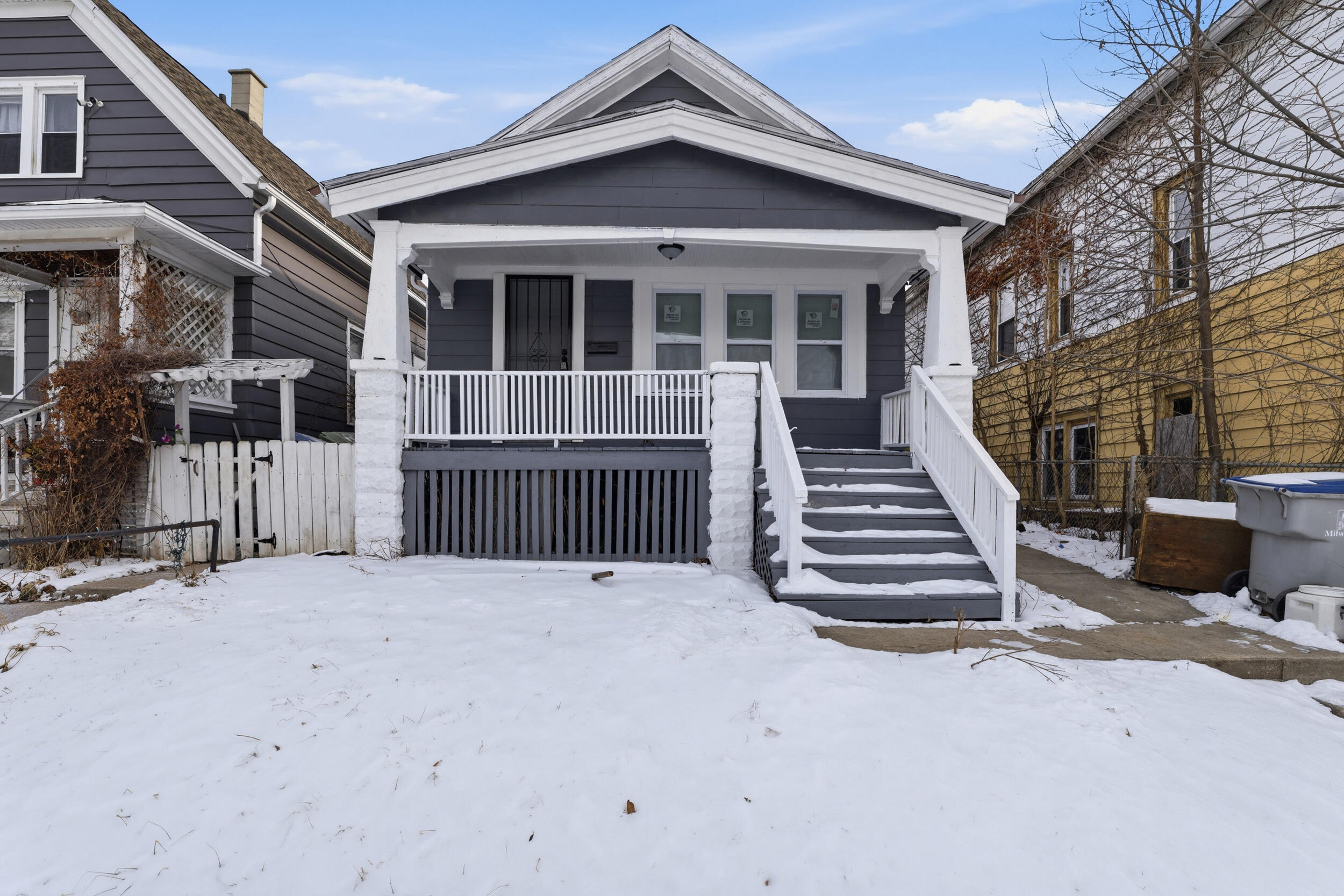 2354 South 16th Street Milwaukee, WI 53215 - Photo 14 of 16 Front