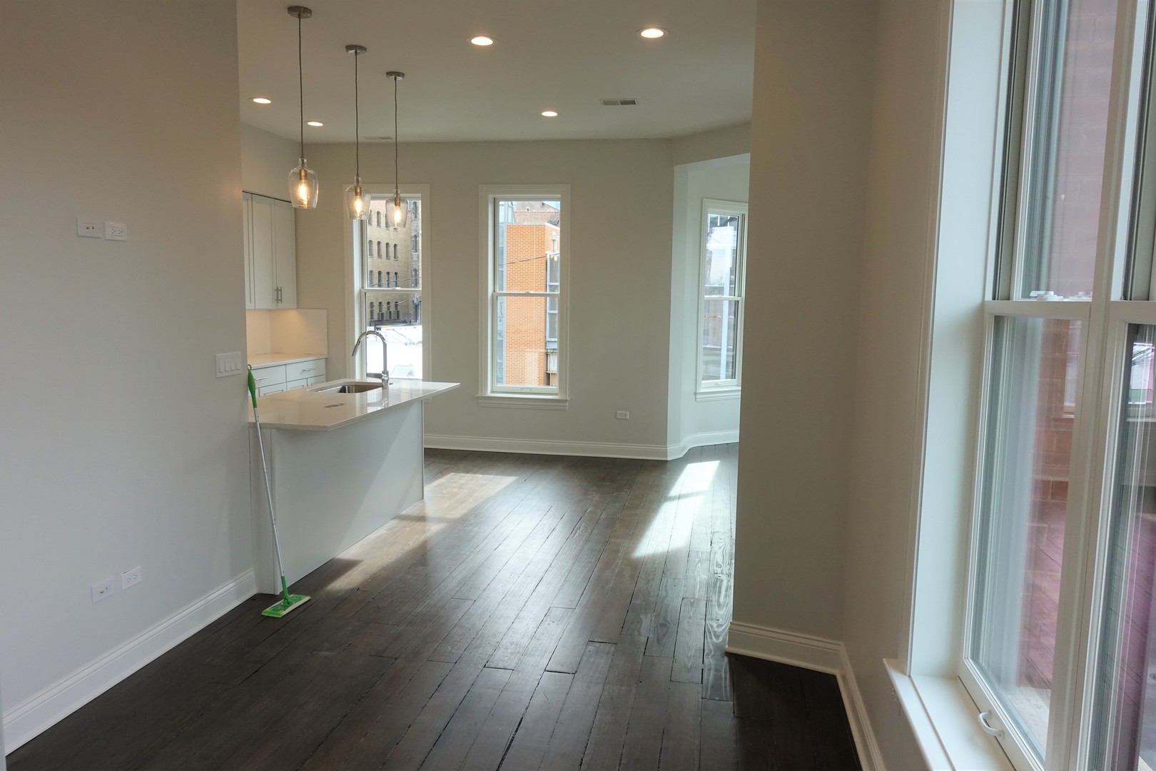 809 North Franklin Street, Unit 3F Chicago, IL 60610 - Photo 2 of 17 a view of an empty room and window