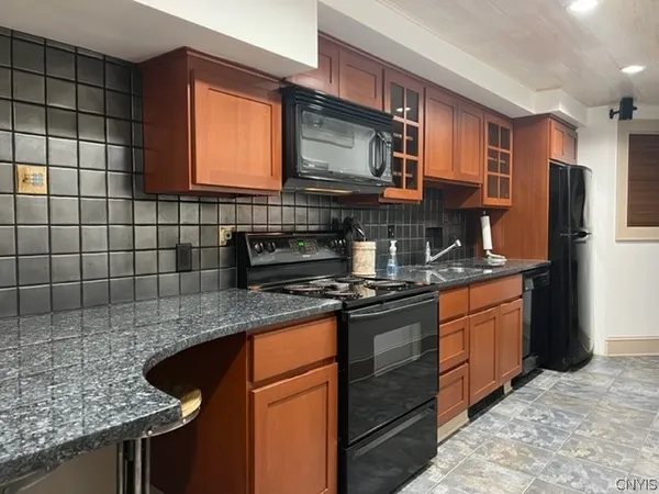 $3,500 | 58 East Genesee Street, Skaneateles, NY 13152