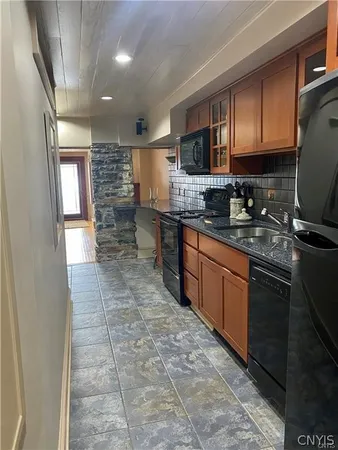 $3,500 | 58 East Genesee Street, Skaneateles, NY 13152