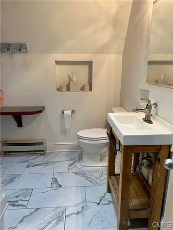 $3,500 | 58 East Genesee Street, Skaneateles, NY 13152