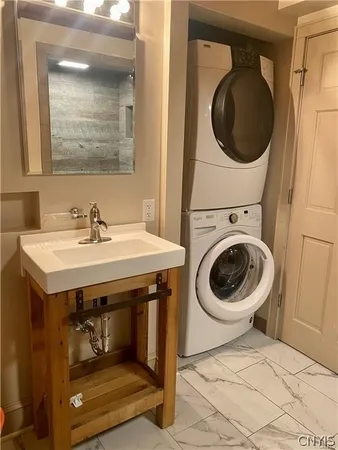 $3,500 | 58 East Genesee Street, Skaneateles, NY 13152