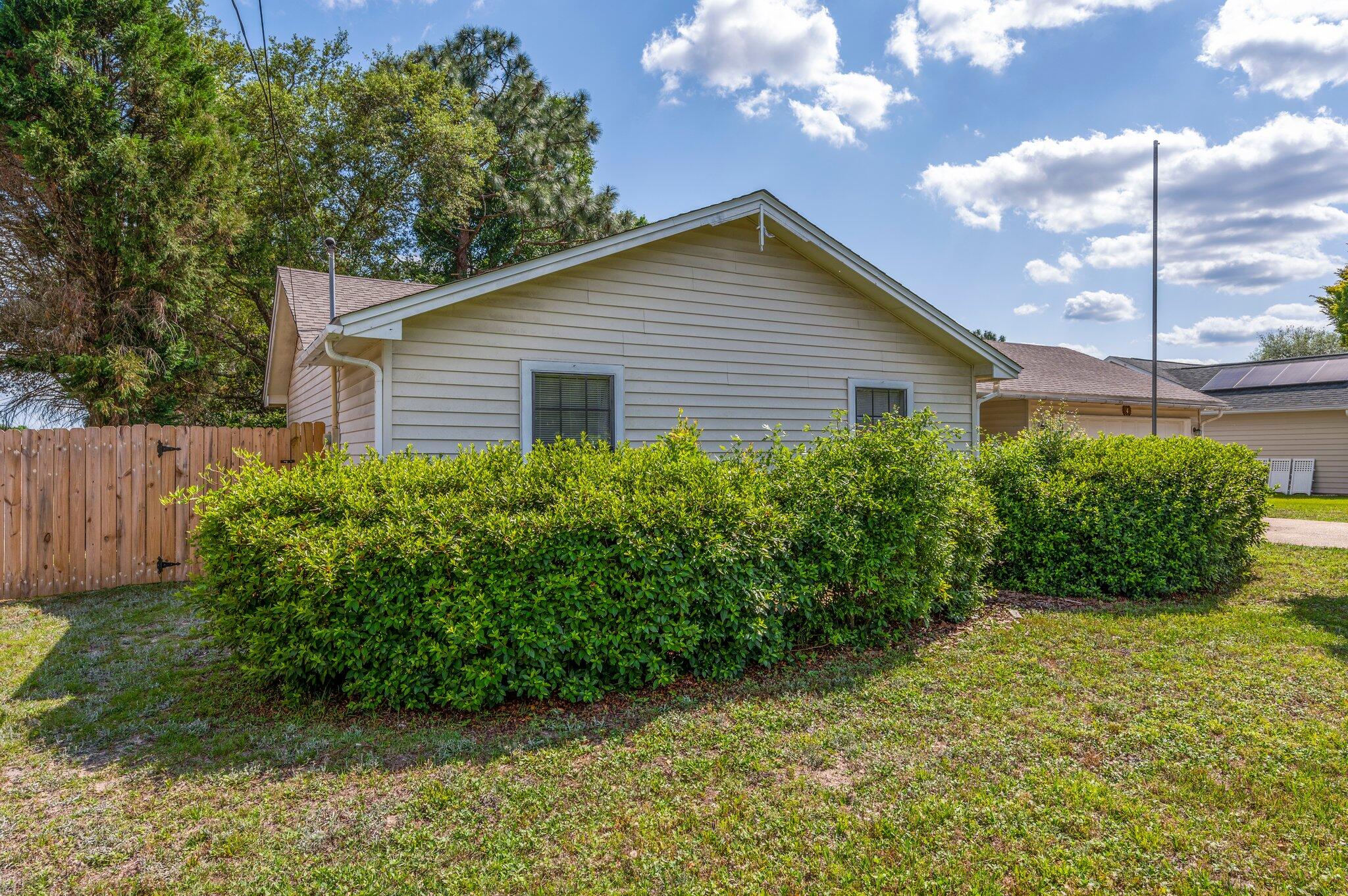 4 Holly Road Crestview, FL 32539 - Photo 16 of 29 3-web-or-mls-4 Holly Rd-003