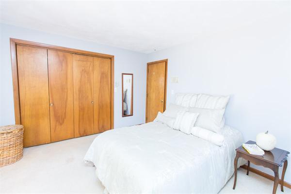 25 Pinewood Road Bolton, MA 01740 - Photo 17 of 26