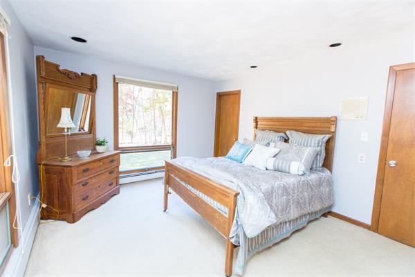 25 Pinewood Road Bolton, MA 01740 - Photo 18 of 26