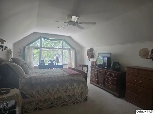$219,900 | 4 Riverview Drive, Nauvoo, IL 62354
