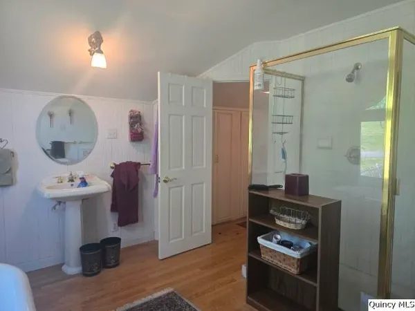 $219,900 | 4 Riverview Drive, Nauvoo, IL 62354