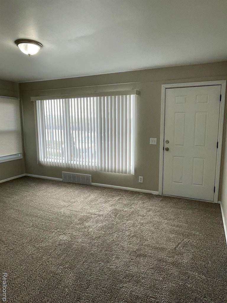 1173 Featherstone Road Pontiac, MI 48342 - Photo 2 of 23 Gallery Image 2