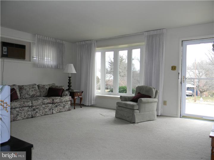 512 Maddock Road Springfield, PA 19064 - Photo 3 of 15