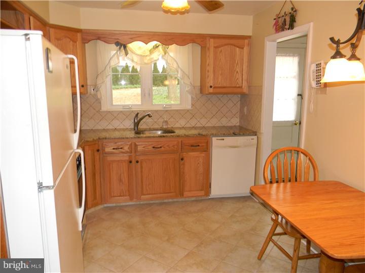 512 Maddock Road Springfield, PA 19064 - Photo 5 of 15