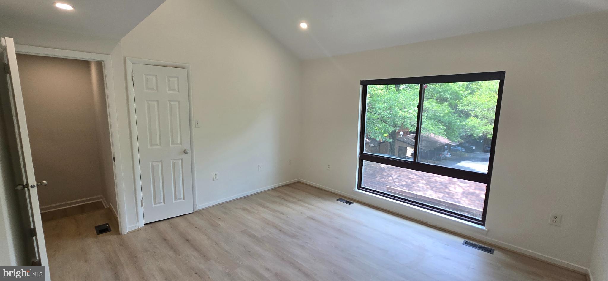 11922 Escalante Court Reston, VA 20191 - Photo 13 of 26