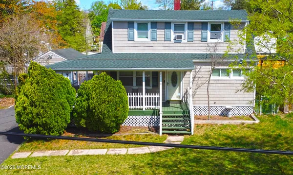 $525,000 | 10 Fairway Drive, Toms River, NJ 08753