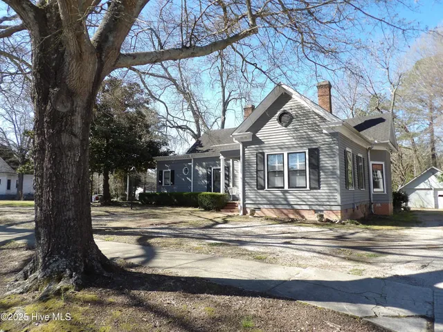 $295,000 | 703 Broad Street West, Wilson, NC 27893