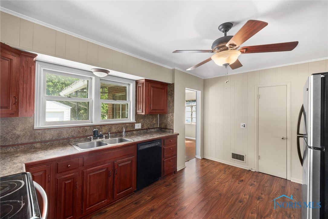 4534 Douglas Road Toledo, OH 43613 - Photo 11 of 33 Gallery Image 11