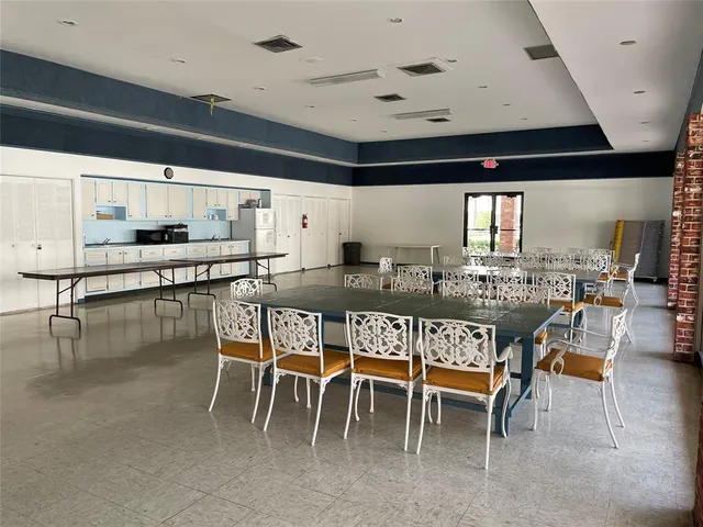 $295,000 | 604 Northeast 2nd Street, Unit 117, Dania Beach, FL 33004