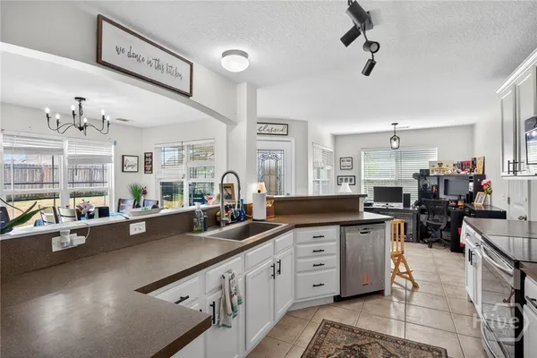 $2,650 | 268 Scarlett Lane, Richmond Hill, GA 31324