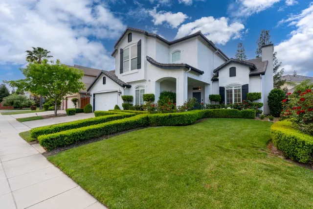 $655,000 | 10717 North Bunker Hill Drive, Fresno, CA 93730