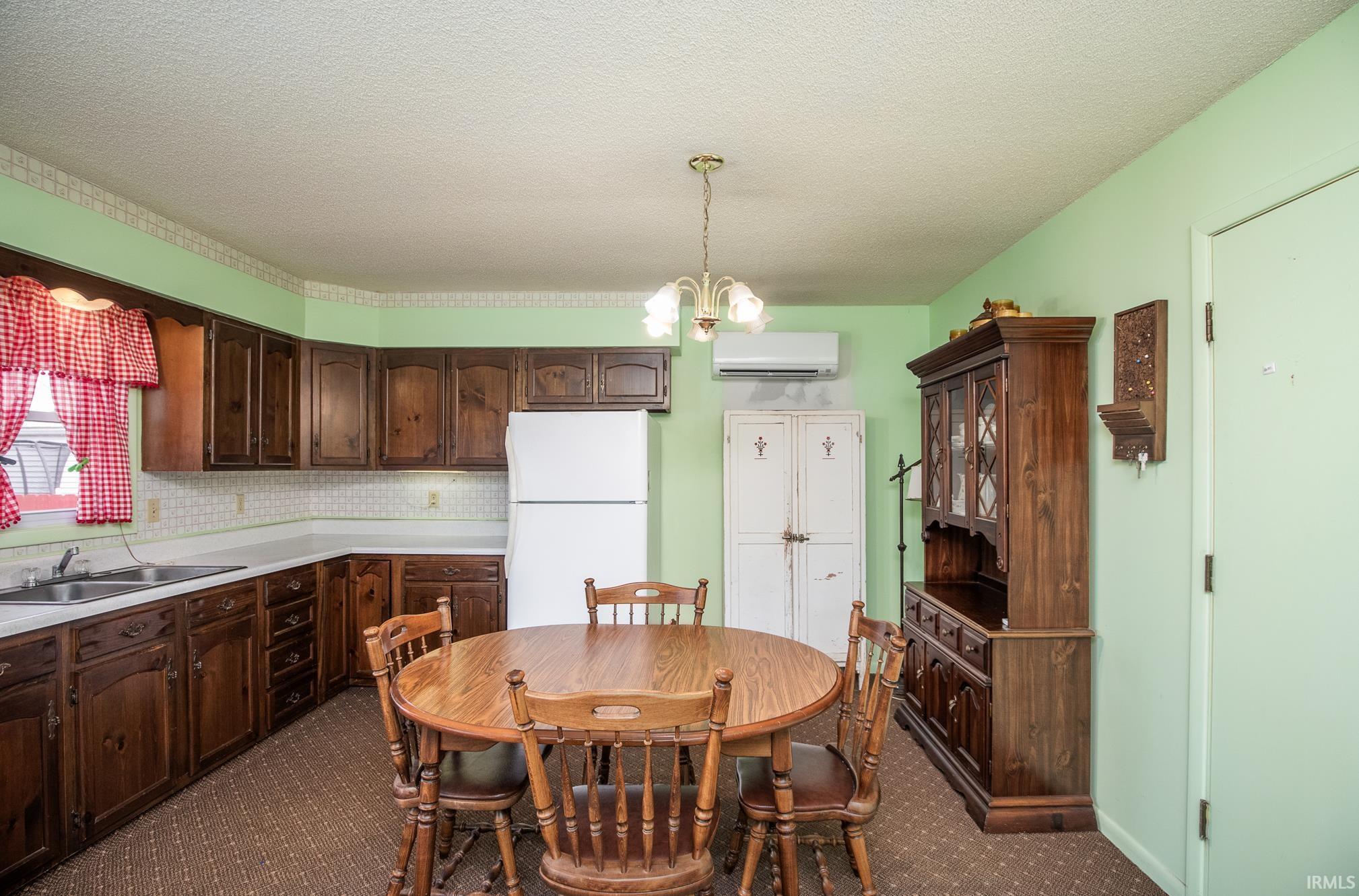 909 Dierkes Street Decatur, IN 46733 - Photo 11 of 28