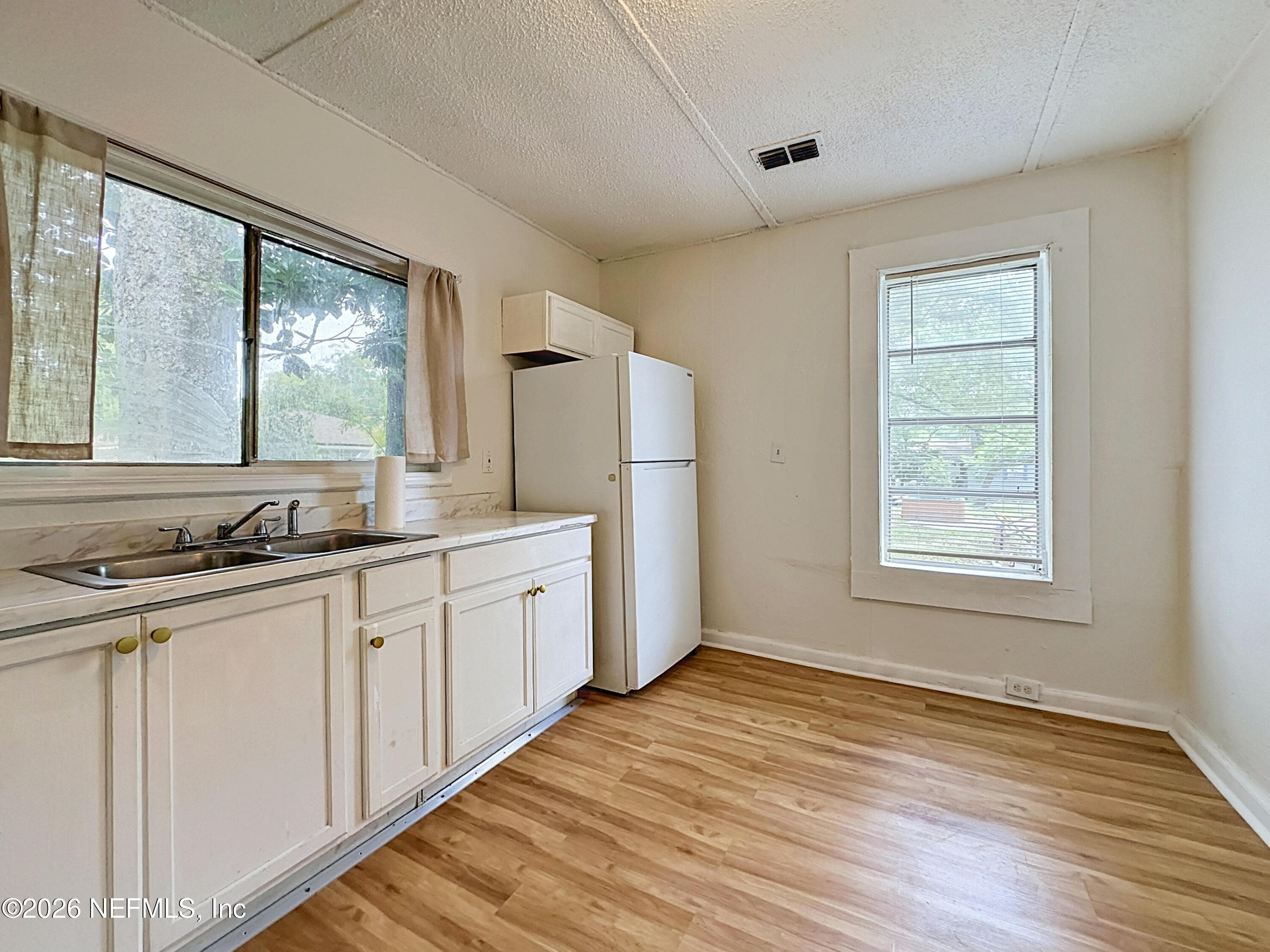 224 Spring Street Jacksonville, FL 32254 - Photo 14 of 33 14_beyc6a454d60edc20
