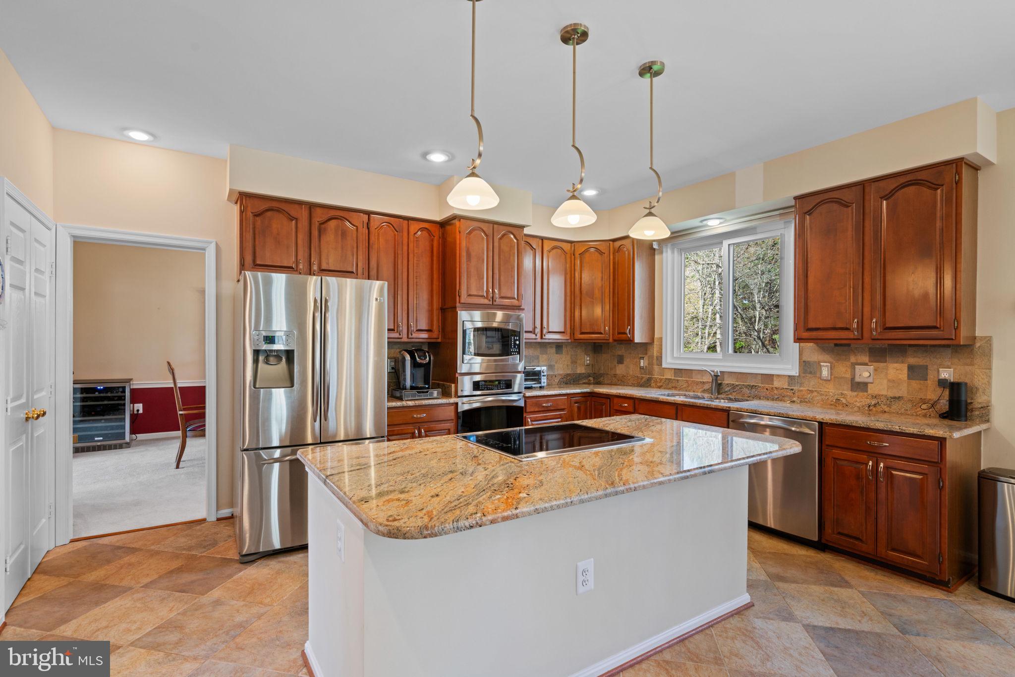 8978 Scott Street Springfield, VA 22153 - Photo 7 of 42 Gallery Image 7