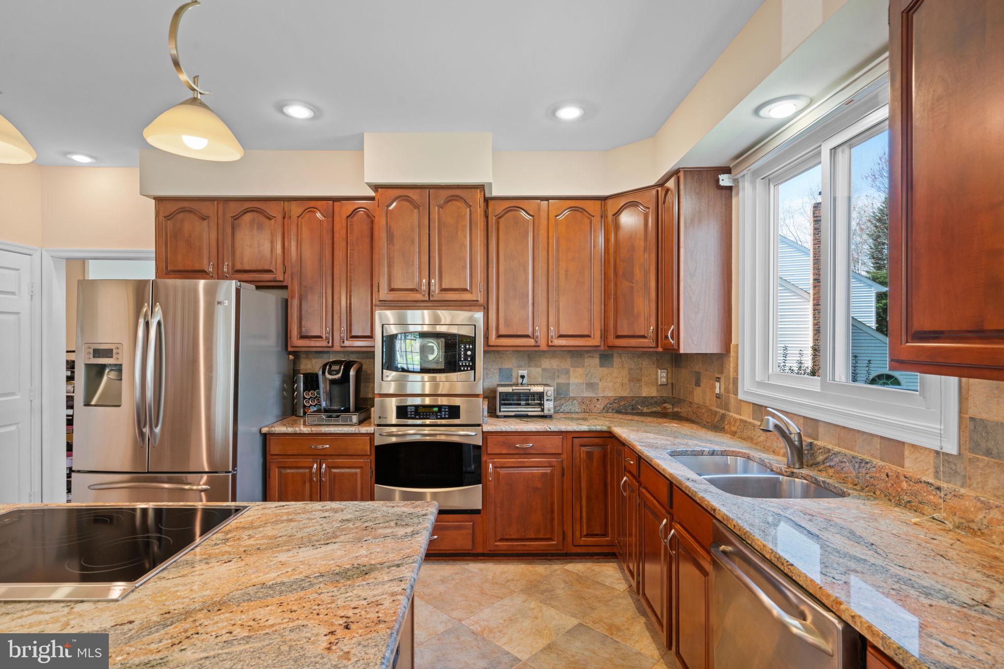 8978 Scott Street Springfield, VA 22153 - Photo 10 of 42 Gallery Image 10