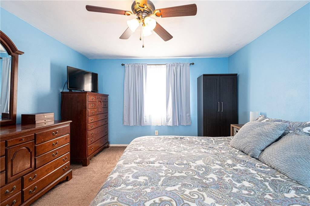 40 Highbury Road Cheswick, PA 15024 - Photo 9 of 25 MASTER BEDROOM.