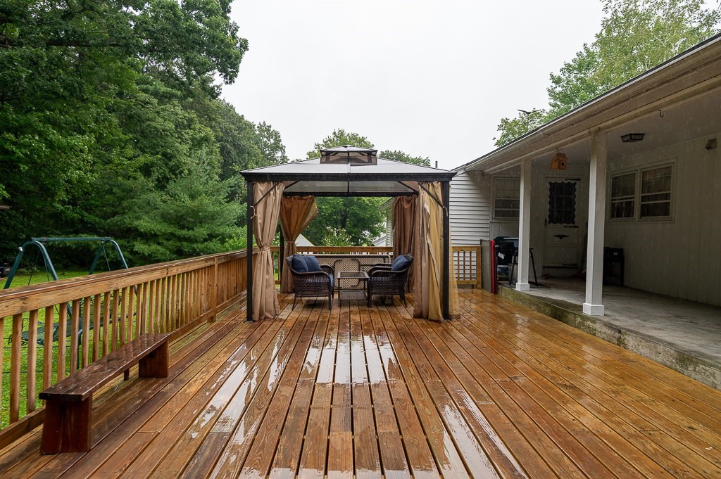 80 Pepper Road Fitchburg, MA 01420 - Photo 37 of 41 a house view with a seating space