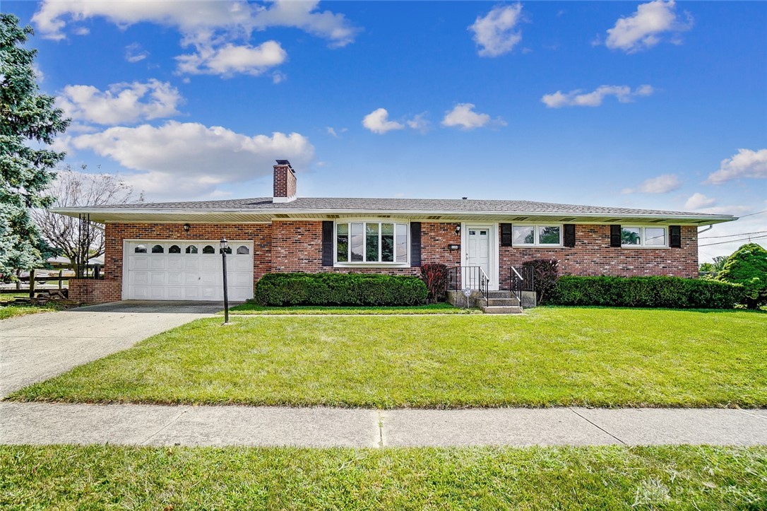 5304 West Ridgewood Road Springfield, OH 45503 - Photo 1 of 59