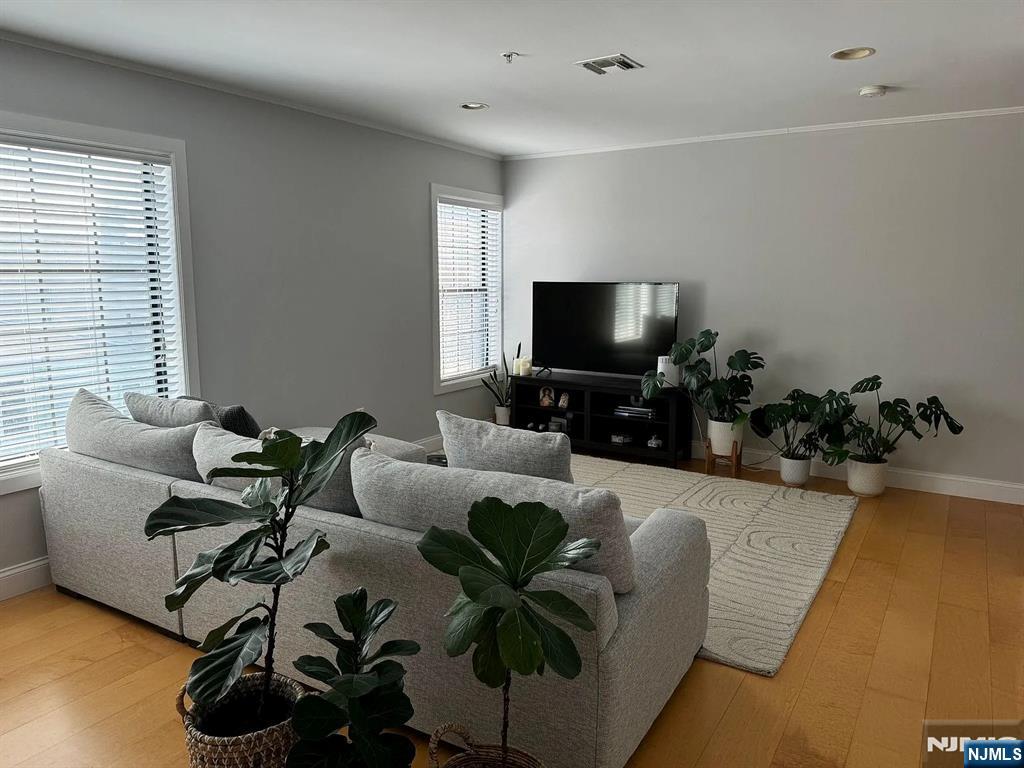 125 70th Street, Unit 4D Guttenberg, NJ 07093 - Photo 3 of 10