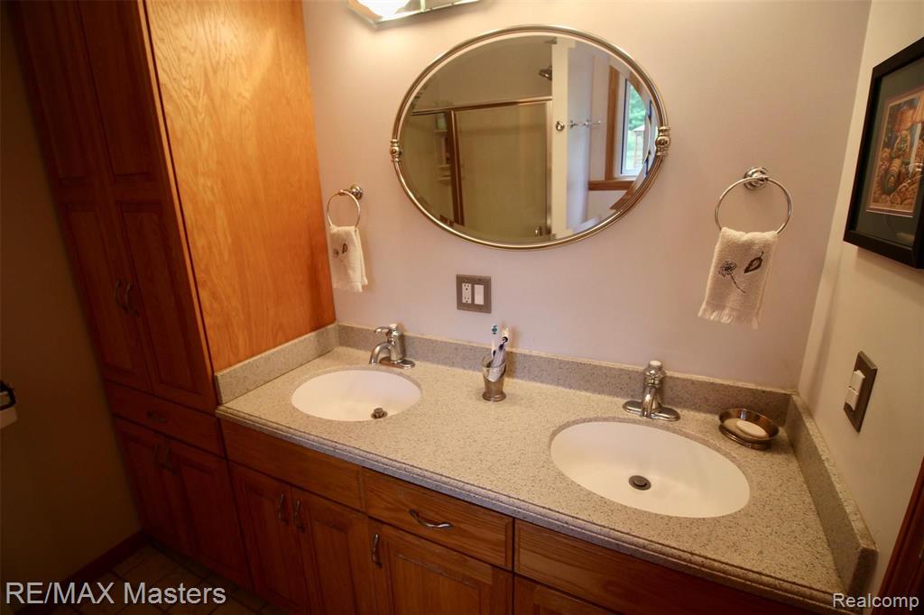 25777 Inkster Road Flat Rock, MI 48134 - Photo 30 of 52