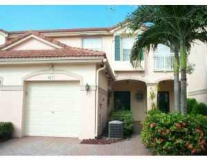 8271 Vía Serena Boca Raton, FL 33433 - Photo 1 of 11 Front