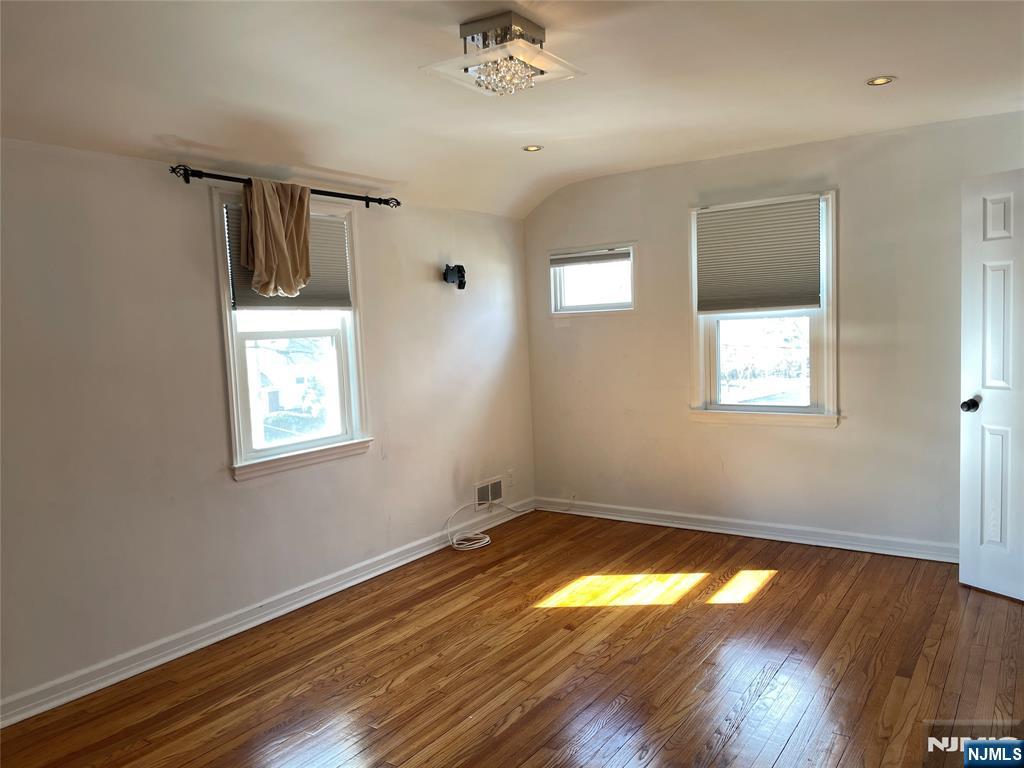 93 Delmar Avenue Cresskill, NJ 07626 - Photo 13 of 23