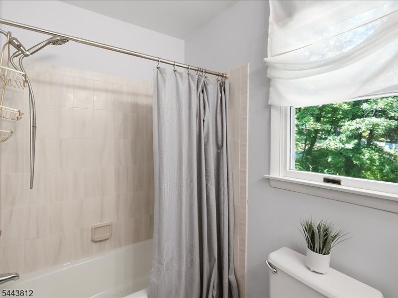 76 Long Hill Road Gillette, NJ 07933 - Photo 20 of 29