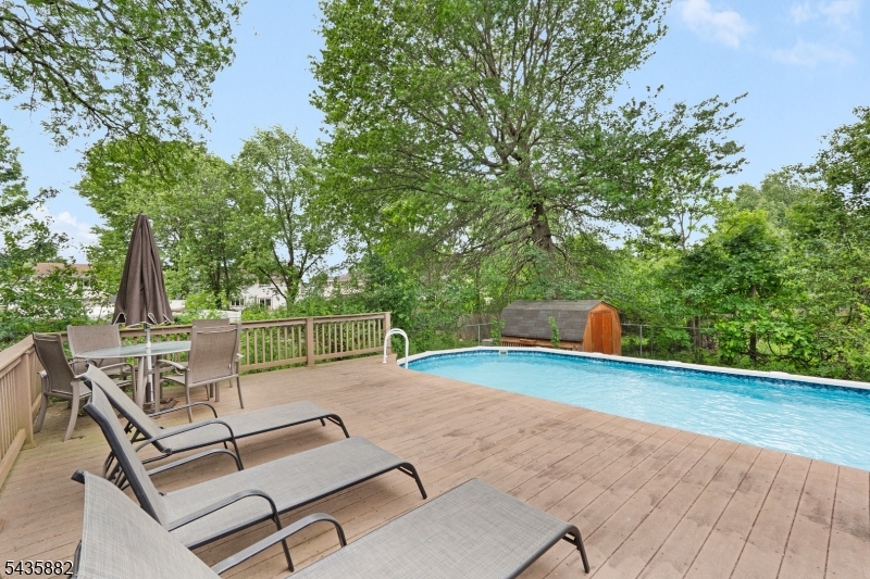 8 Robin Road Somerville, NJ 08876 - Photo 28 of 32