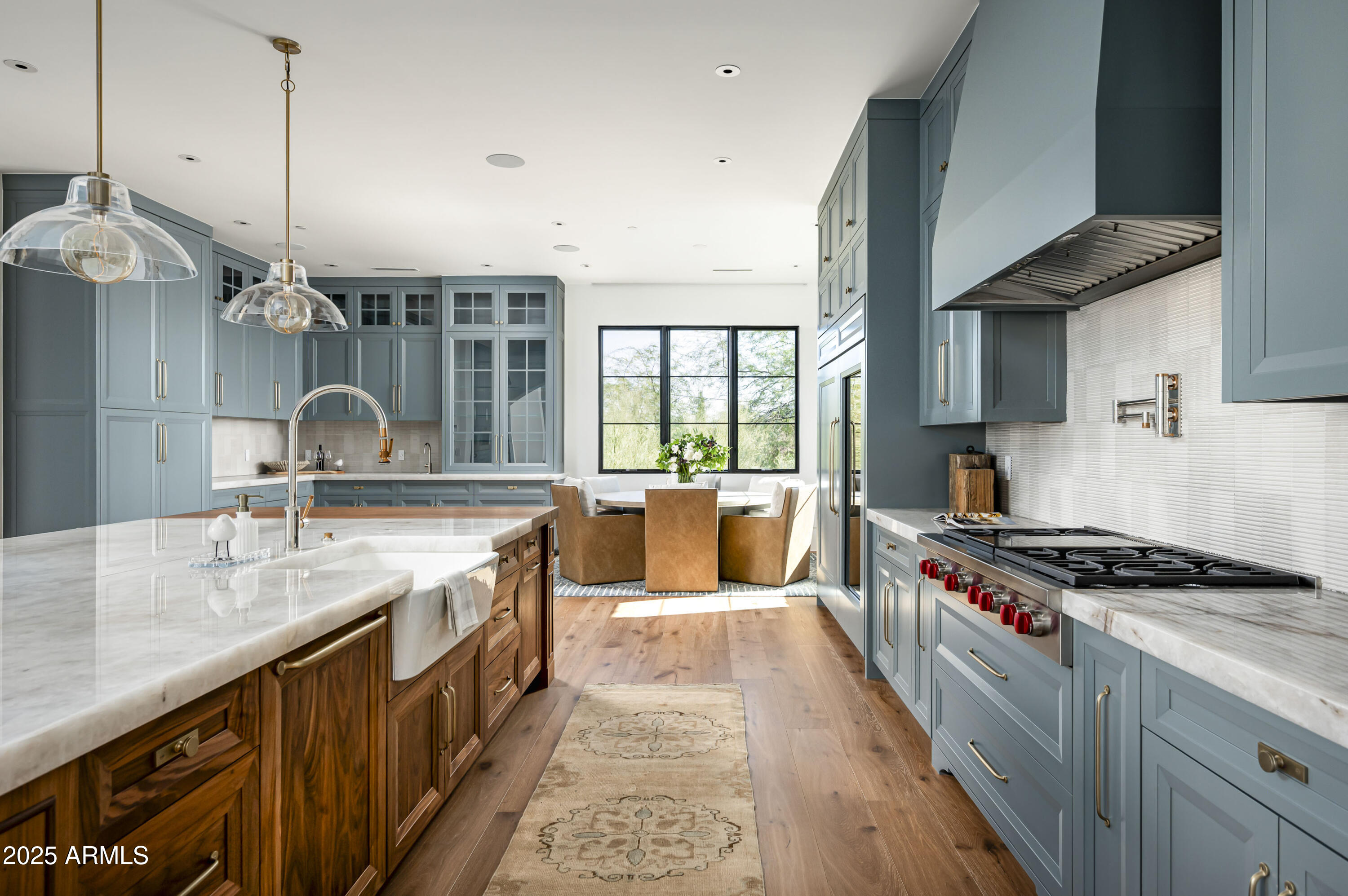 6825 North 39th Place Paradise Valley, AZ 85253 - Photo 12 of 42 Cristallo Quartzite Slabs