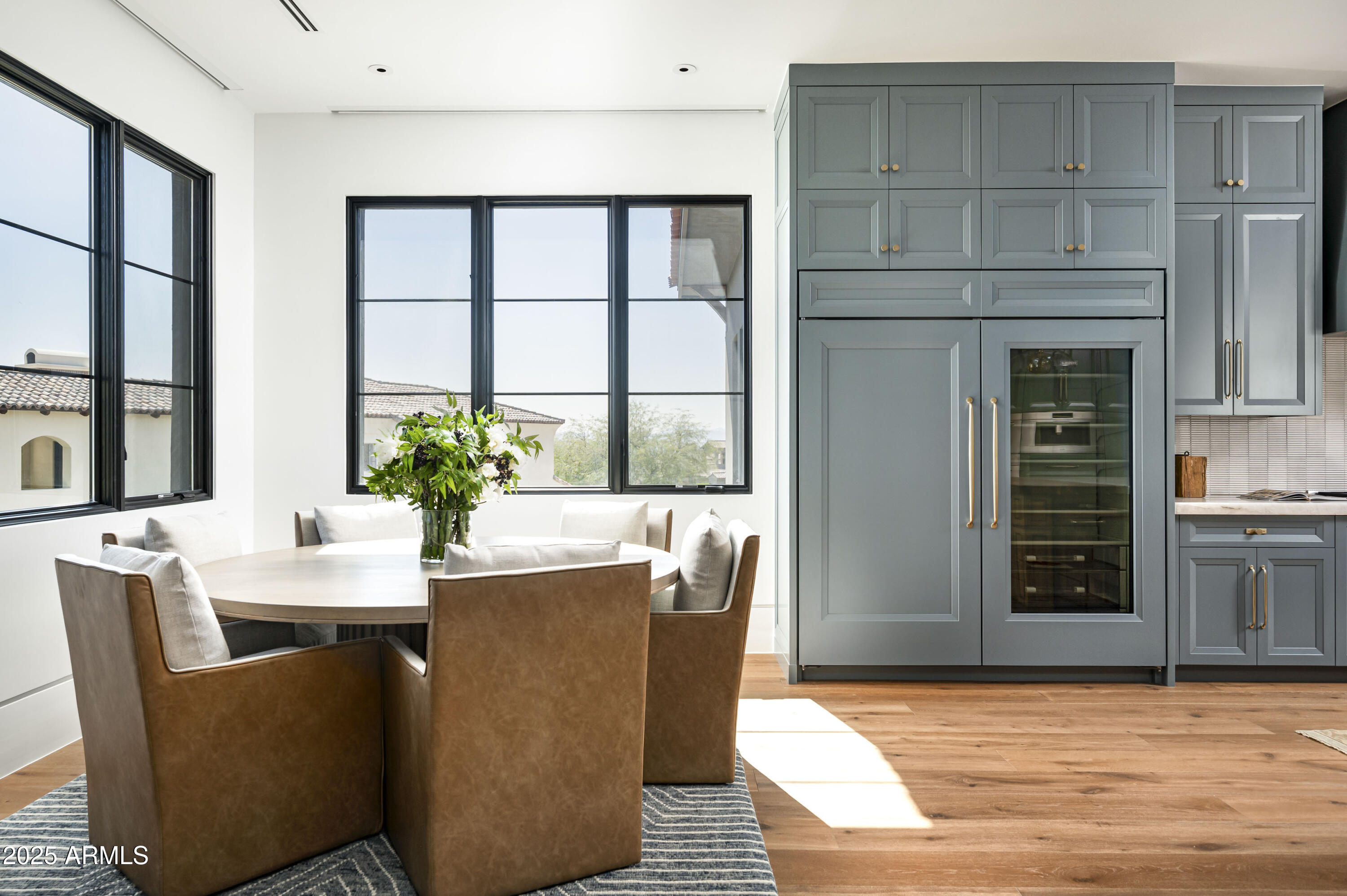 6825 North 39th Place Paradise Valley, AZ 85253 - Photo 14 of 42 Eat-in kitchen