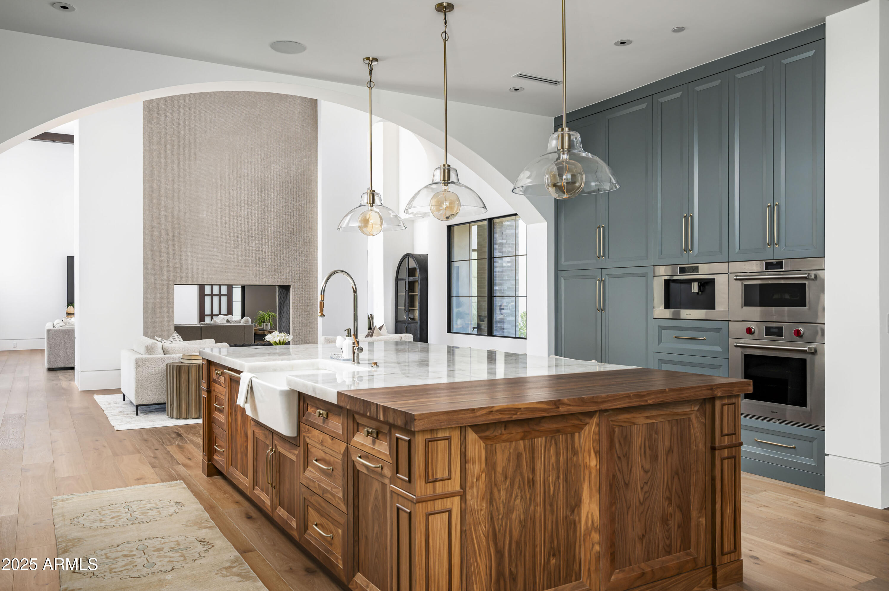 6825 North 39th Place Paradise Valley, AZ 85253 - Photo 15 of 42 Wolf & Subzero Appliances