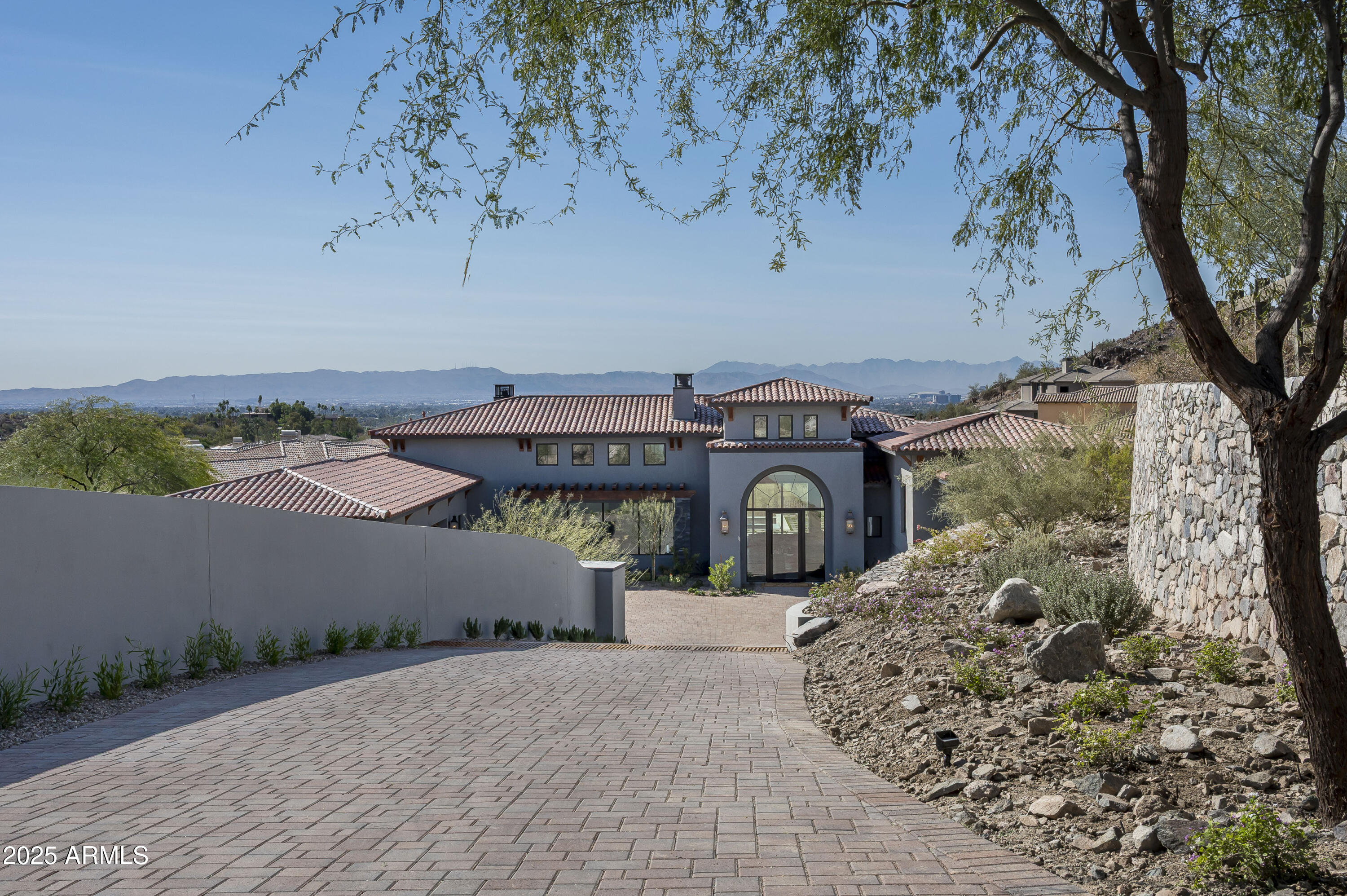 6825 North 39th Place Paradise Valley, AZ 85253 - Photo 37 of 42 DNP Homes | 2025 New Construction