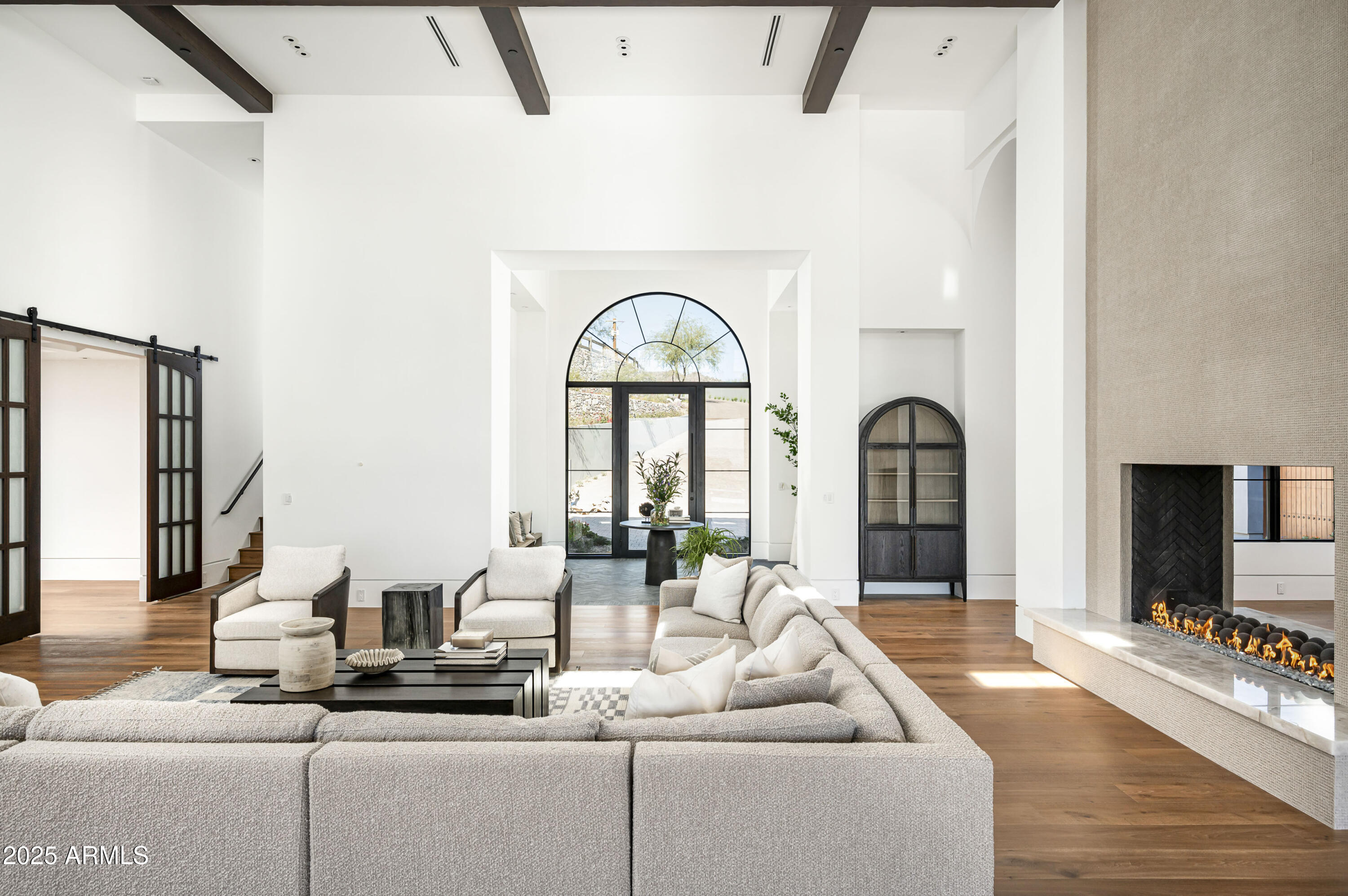 6825 North 39th Place Paradise Valley, AZ 85253 - Photo 6 of 42 Luxury design & construction