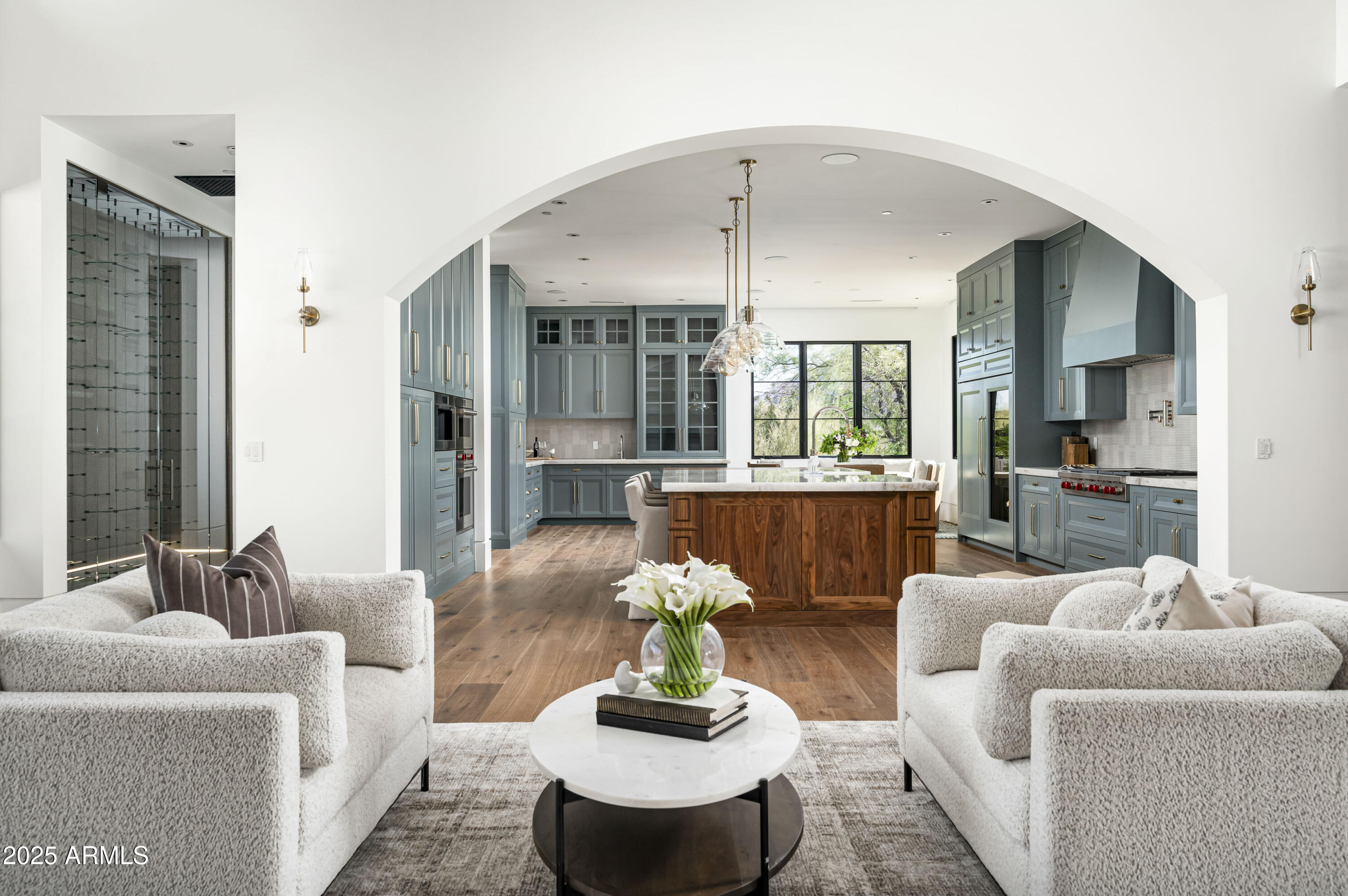 6825 North 39th Place Paradise Valley, AZ 85253 - Photo 10 of 42 Lounge looking to kitchen