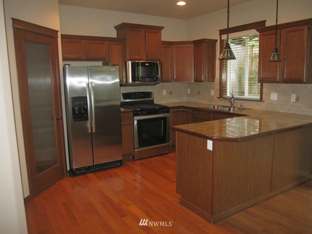 211 161st Place Southeast Bothell, WA 98012 - Photo 3 of 16
