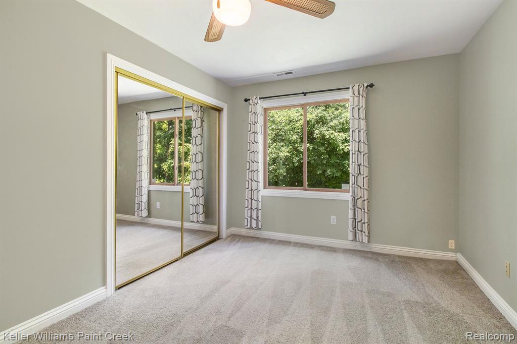 2351 Rochelle Park Drive Rochester Hills, MI 48309 - Photo 13 of 20