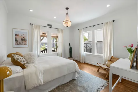 $925,000 | 1806 McDuffie Street, Houston, TX 77019