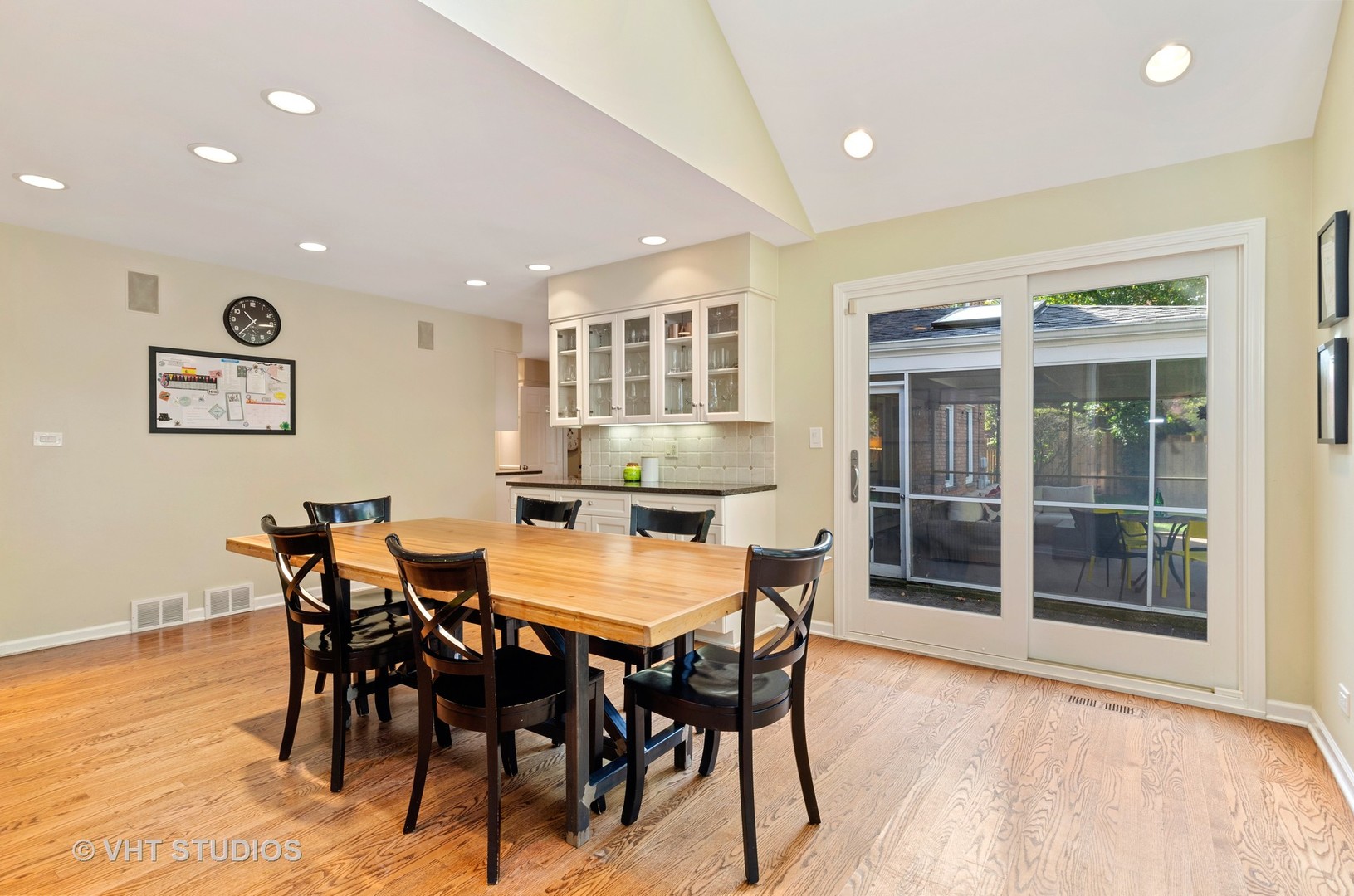 600 Wicklow Road Deerfield, IL 60015 - Photo 11 of 28